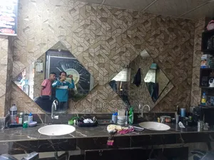 এ.সি সেলুন দোকান বিক্রি