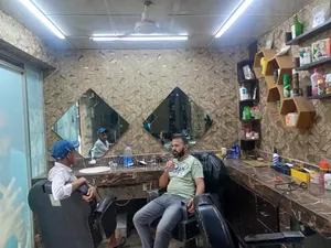 এ.সি সেলুন দোকান বিক্রি