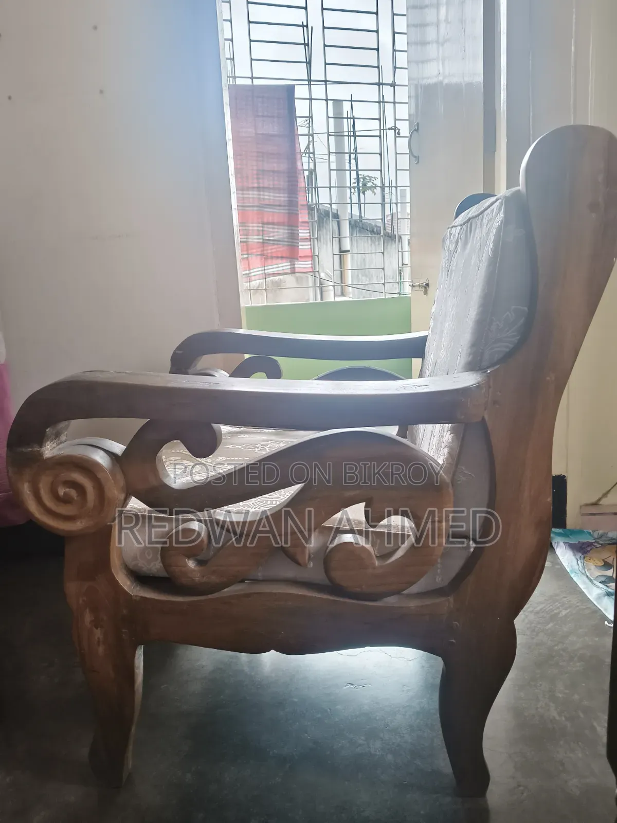 Single Sofa