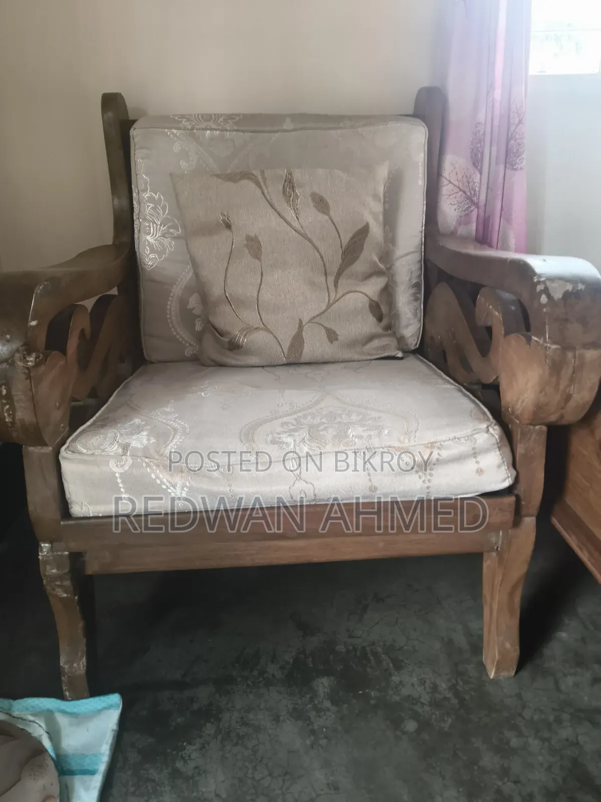 Single Sofa