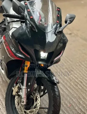 Yamaha R15M 2023 Silver