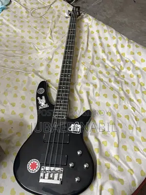 Kaysen Bass Guiter
