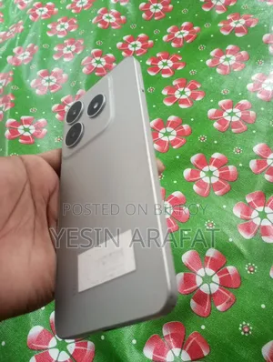 Symphony Z72 64 GB White