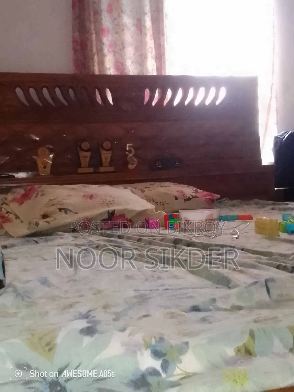 Bed, Almirah, Table