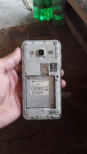 Samsung Galaxy J2 8 GB Gold