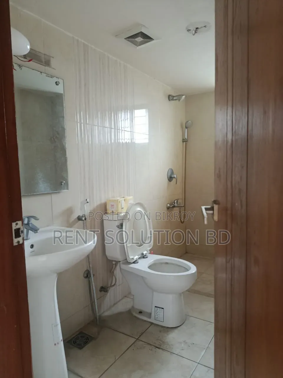 2400 SQFT Office Space for Rent in Gulshan 2