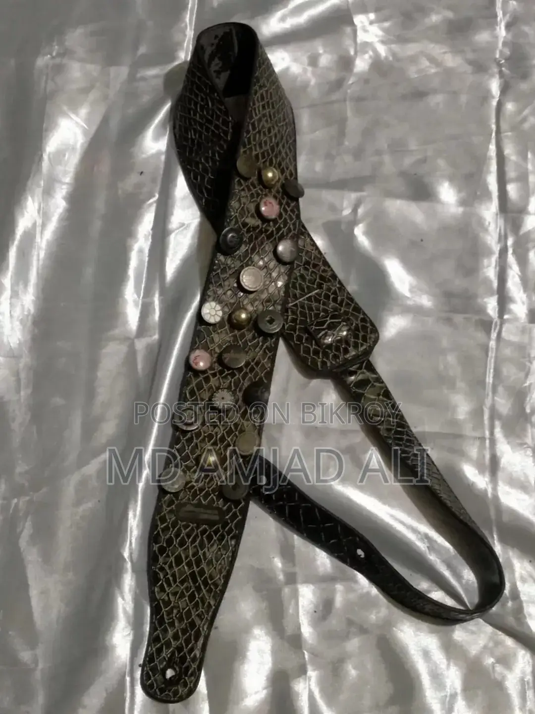 আইভেনেস গিটার বেল্ট