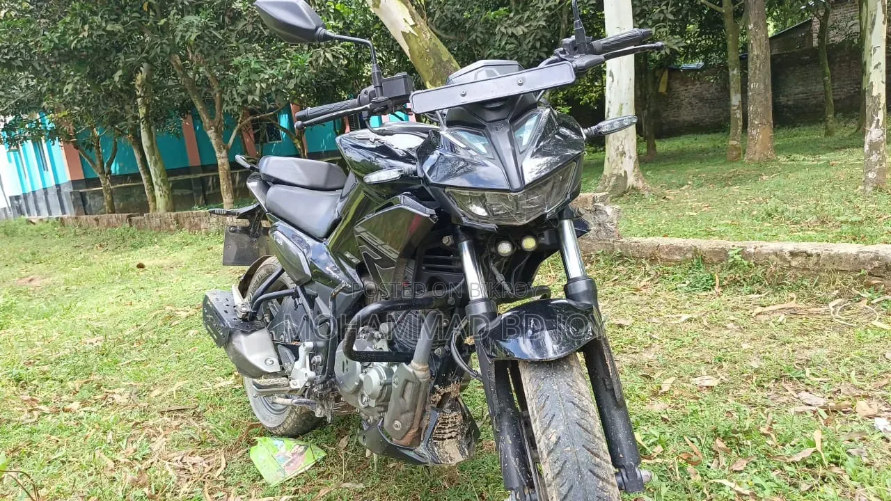 Hero Xtreme 125R 2024 Black