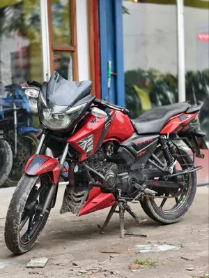 TVS Apache RTR 160 2V 2016 Red