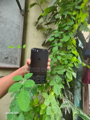 Apple iPhone 7 32 GB Black