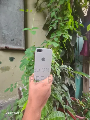 Apple iPhone 7 32 GB Black