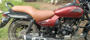 Bajaj Avenger 160 Street 2021 Red