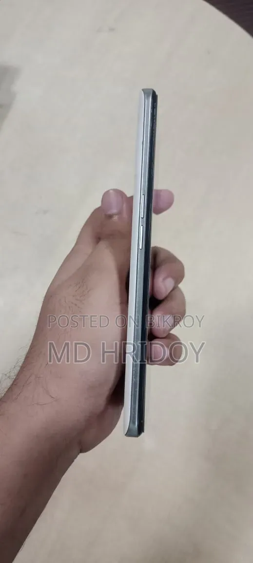 রিয়েলমি জিটি২ প্রো ২৫৬ জিবি সাদা