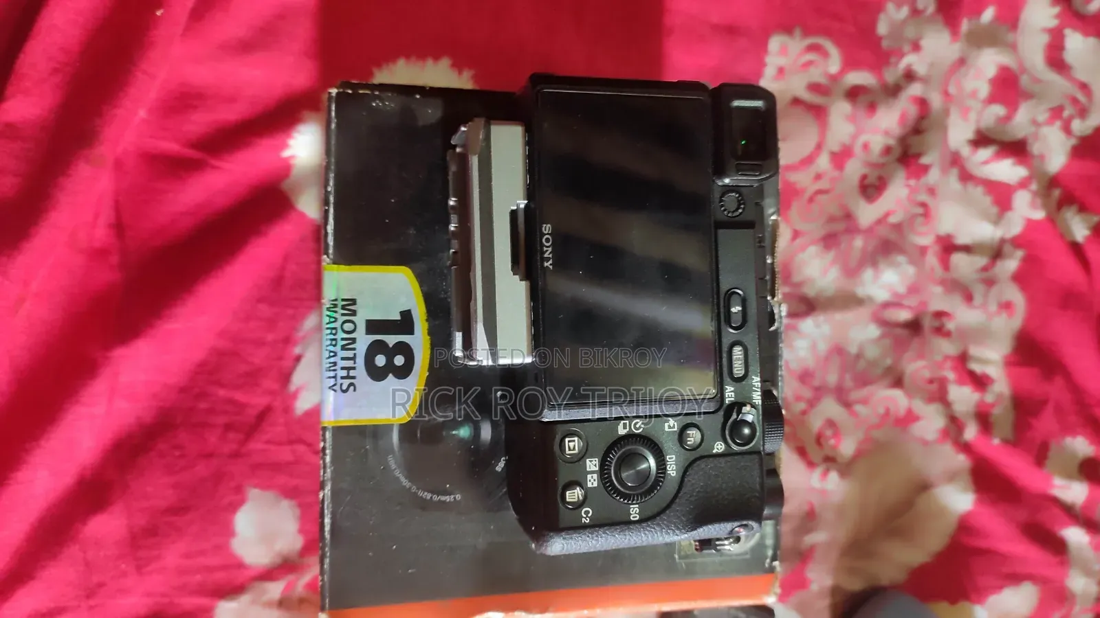 Sony 6400 ,Full Fresh Official Body,7 Month Warranty Left