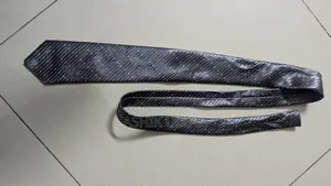 ব্যবহৃত টাই বিক্রয়ের জন্য