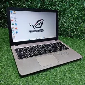 Laptop Asus 3GB Intel SSD 256GB