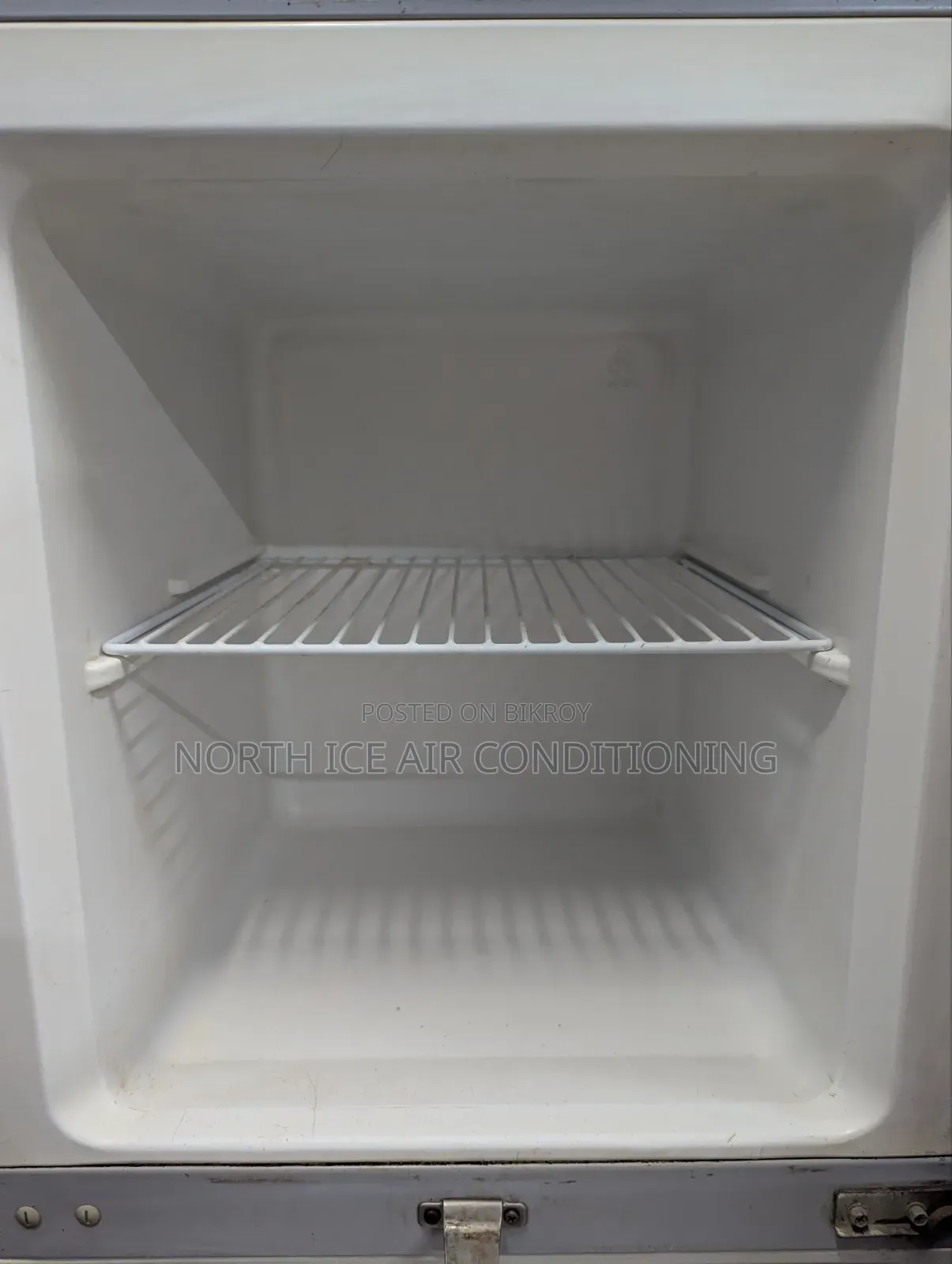 Singer Red Colour Frost Fridge 210 Ltr.