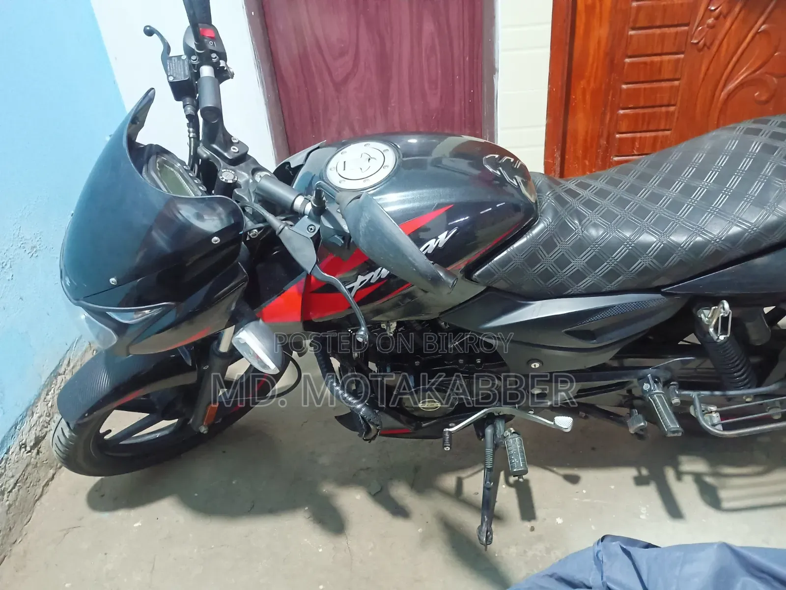 Bajaj Pulsar 150 2024 Black