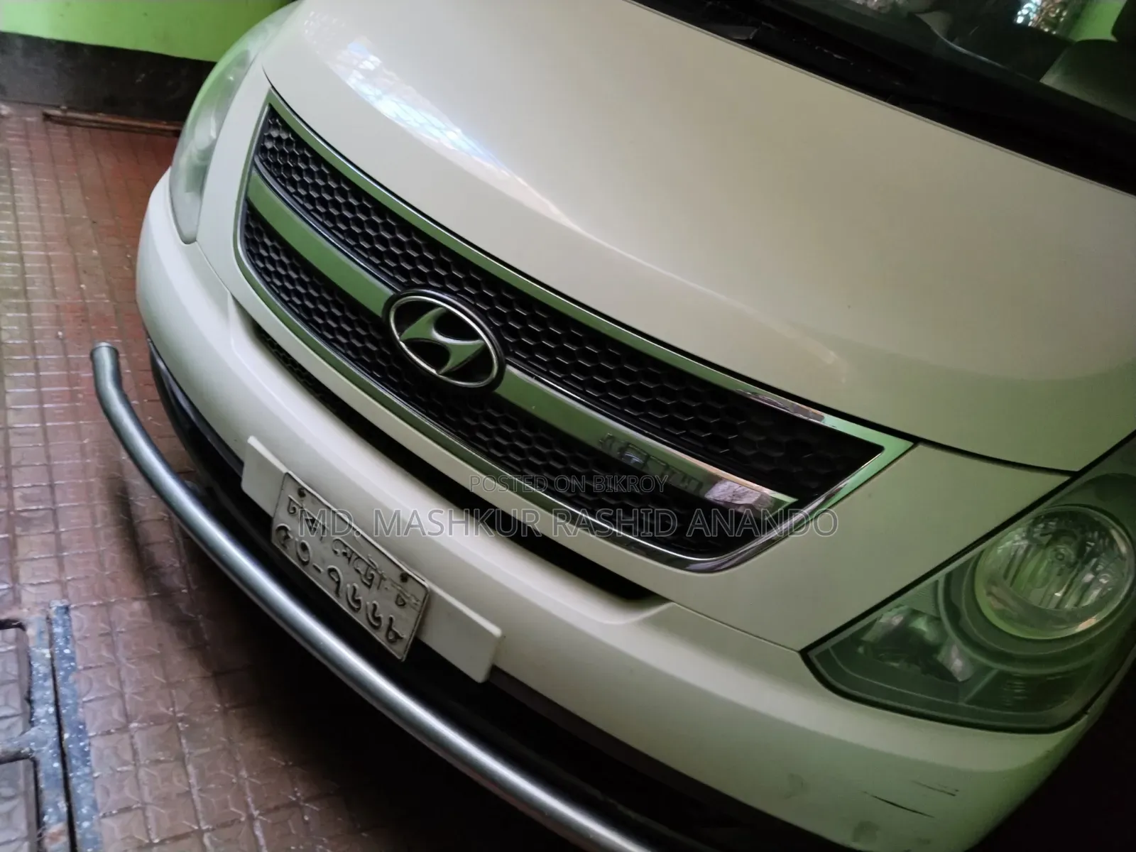 Hyundai H1 2013 White