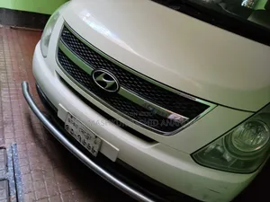 Hyundai H1 2013 White