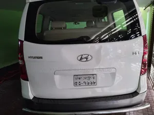 Hyundai H1 2013 White