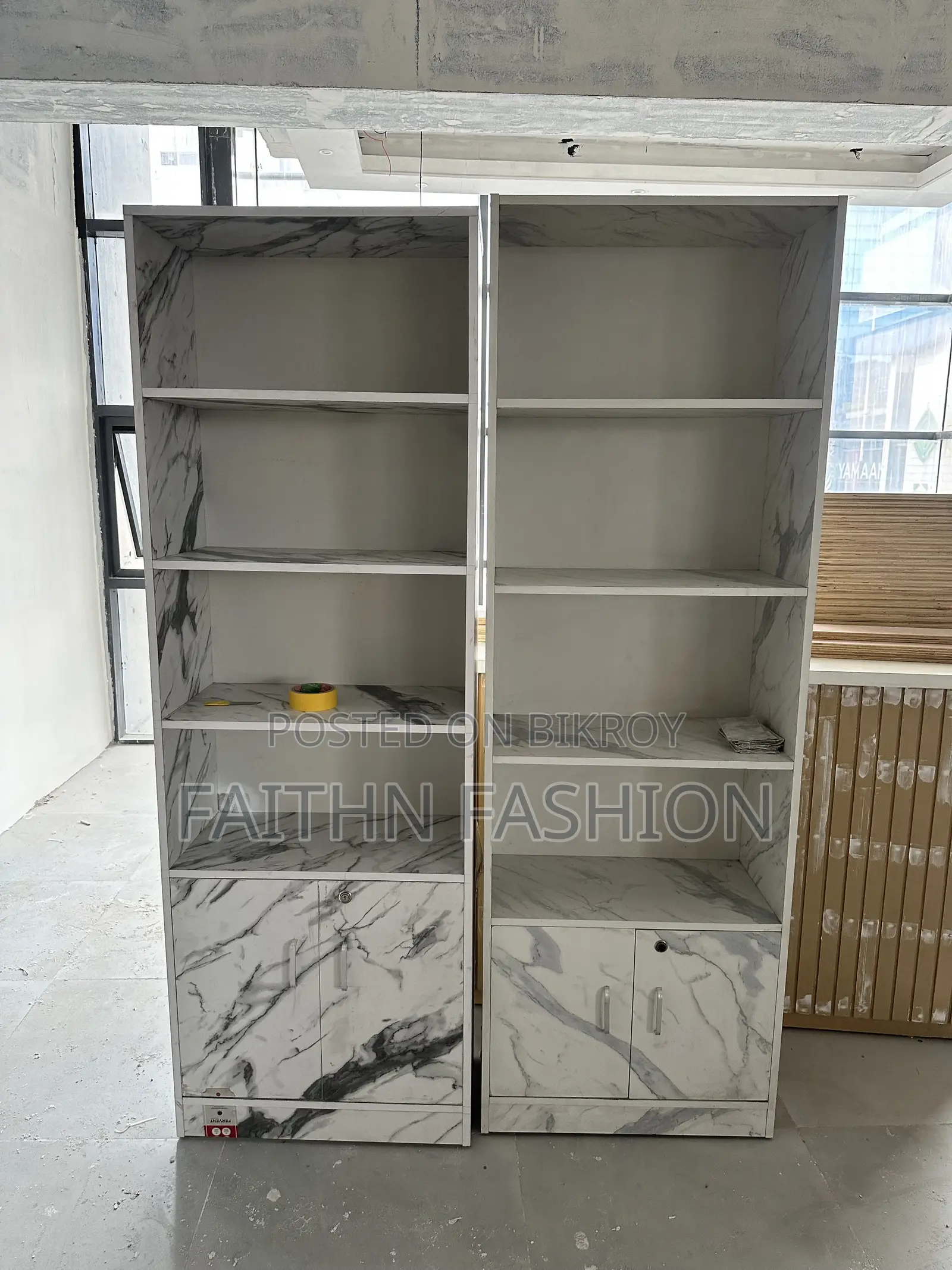 2 Product Display Self