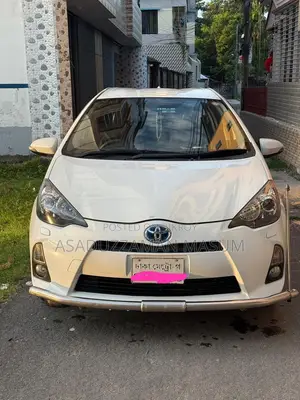 Toyota Aqua 2013 Pearl