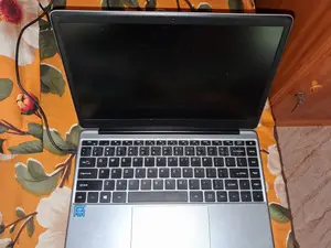 Laptop Chuwi HeroBook Pro 8GB Intel Celeron SSD 256GB