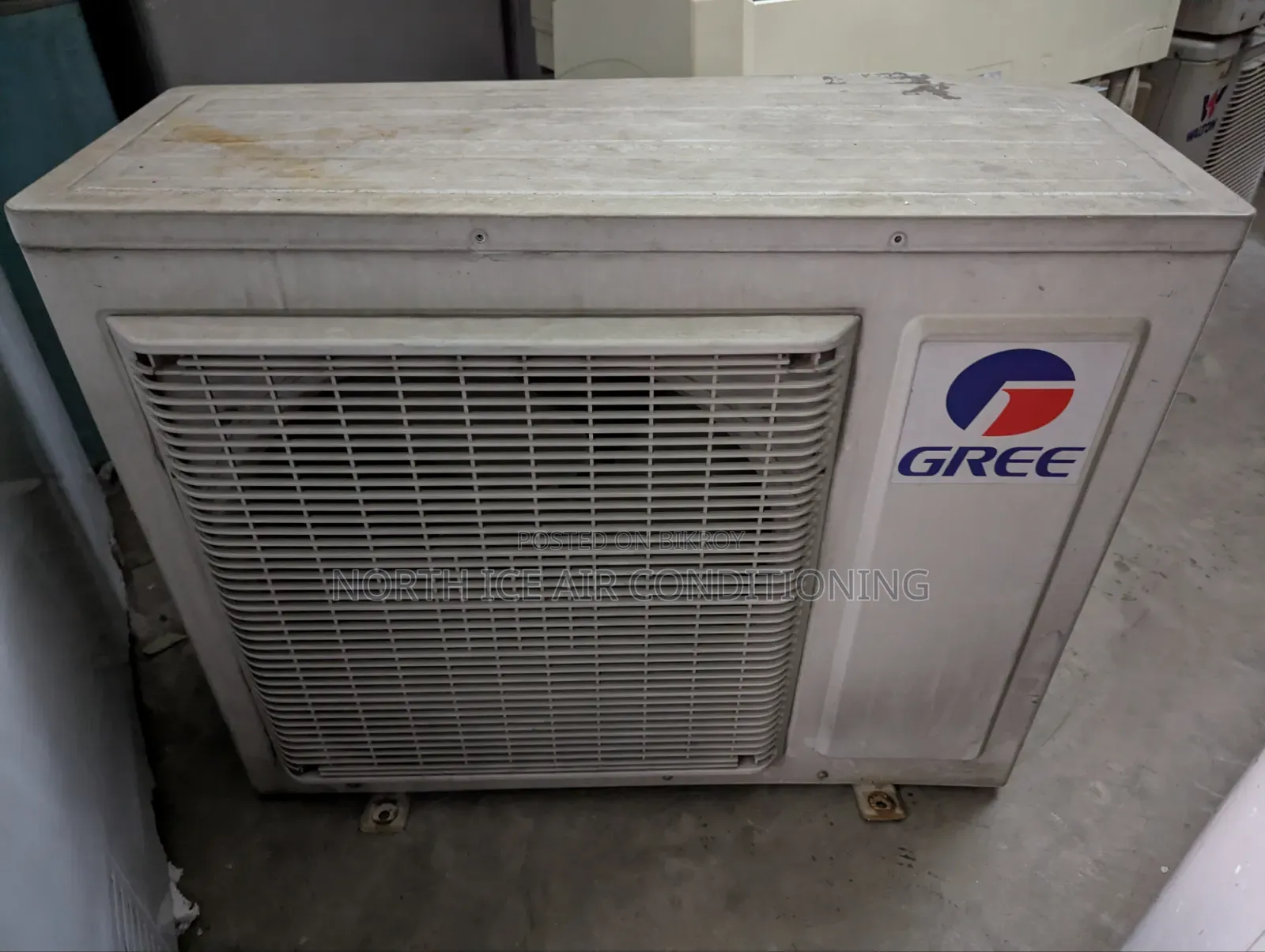 Gree AC Non Inverter 2 Ton.