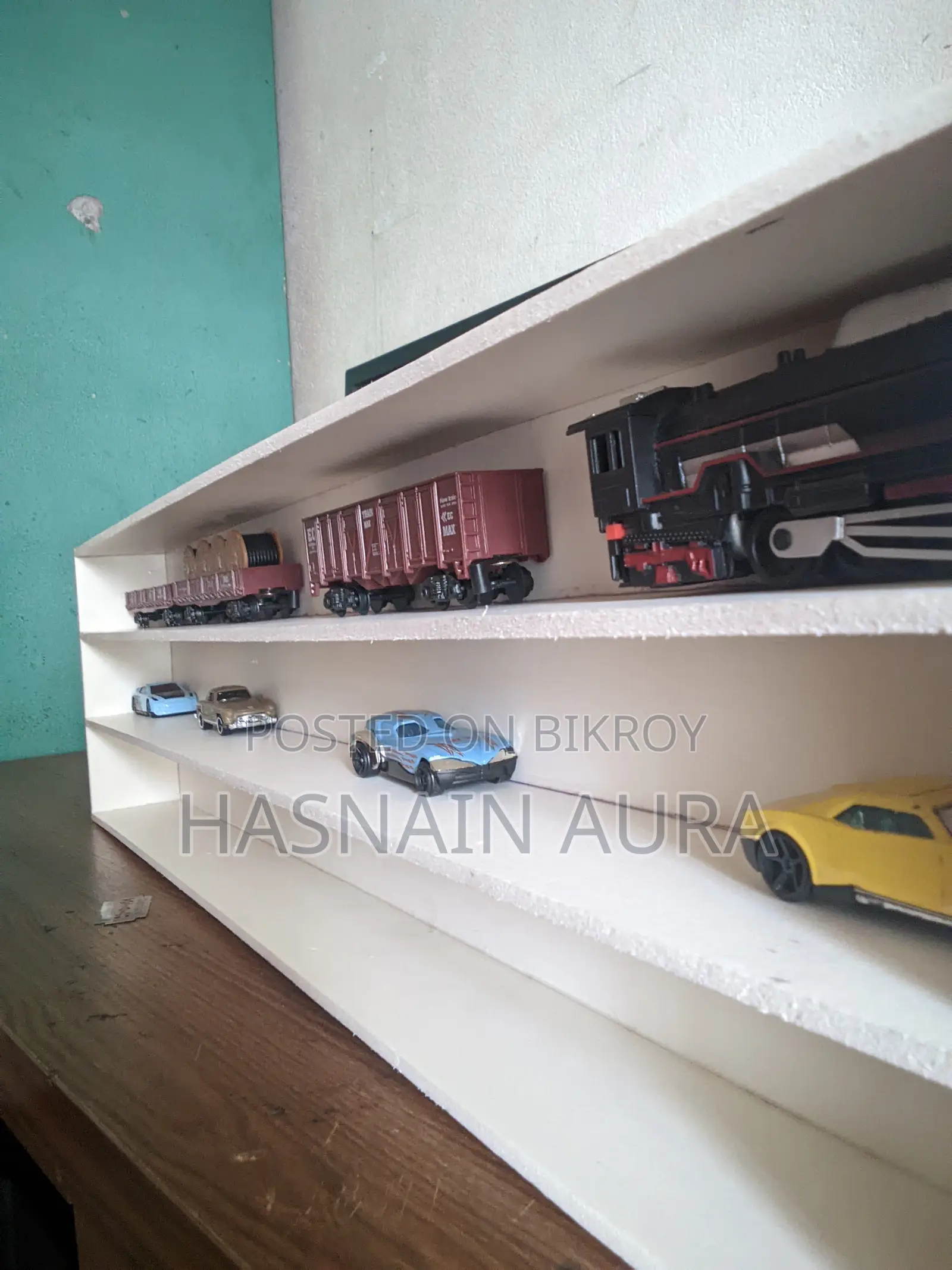 Mini Car and Toy Shalf