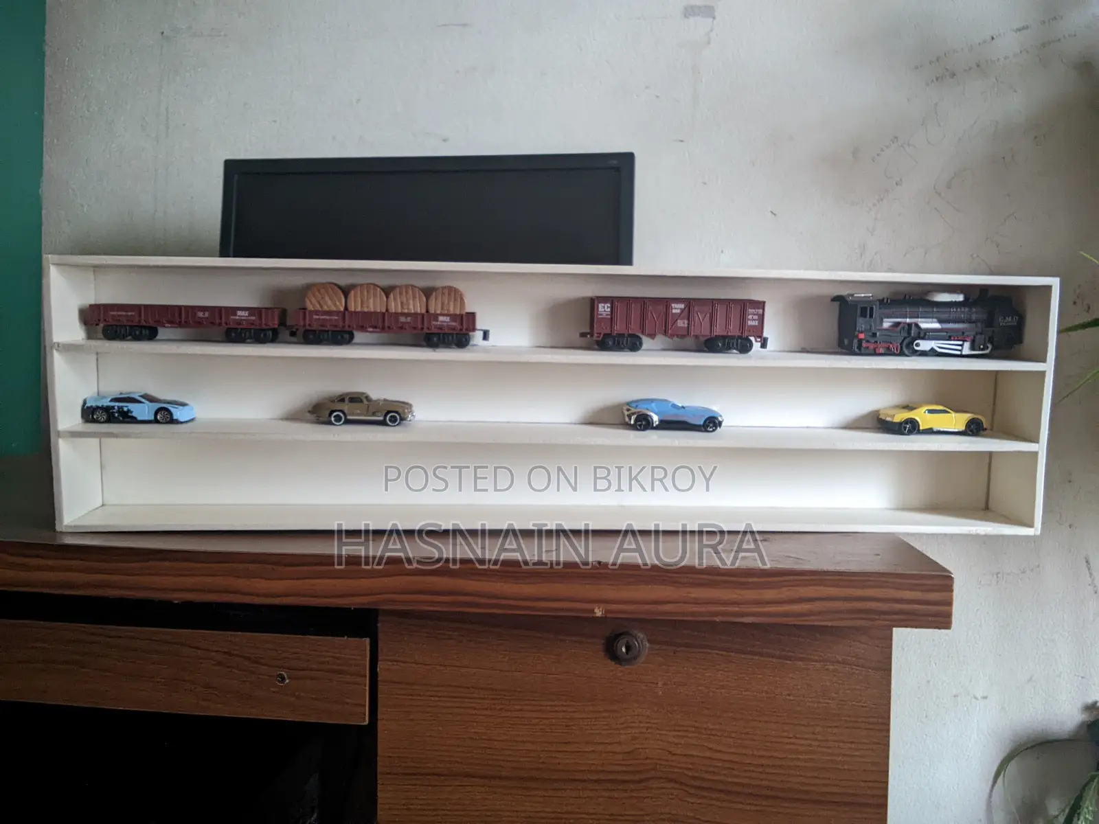 Mini Car and Toy Shalf