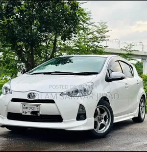 Toyota Aqua 2012 Pearl