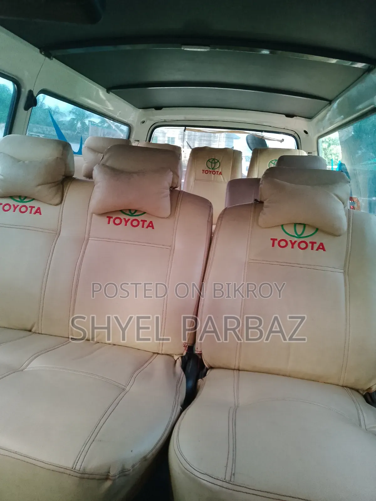 Toyota HiAce 1998 White