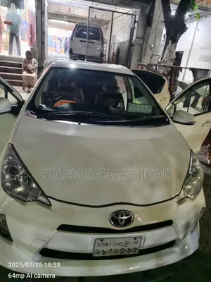 Toyota Aqua 2012 Pearl
