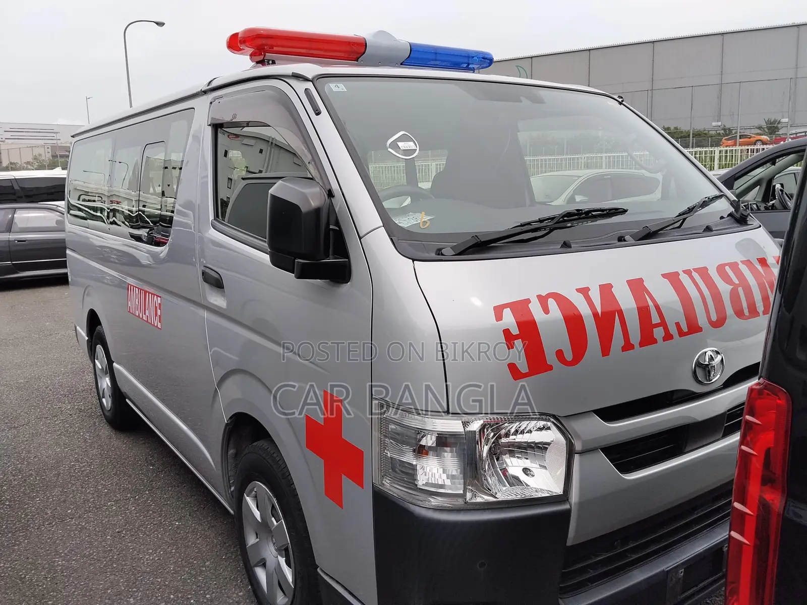 Toyota HiAce 2021 Silver