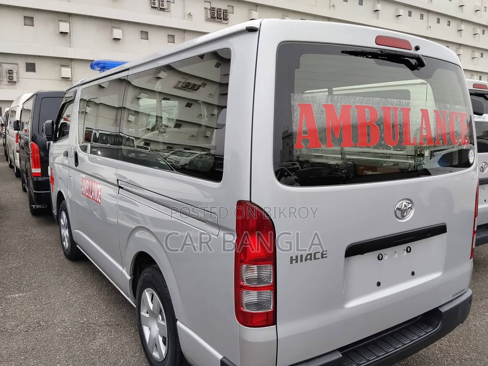 Toyota HiAce 2021 Silver