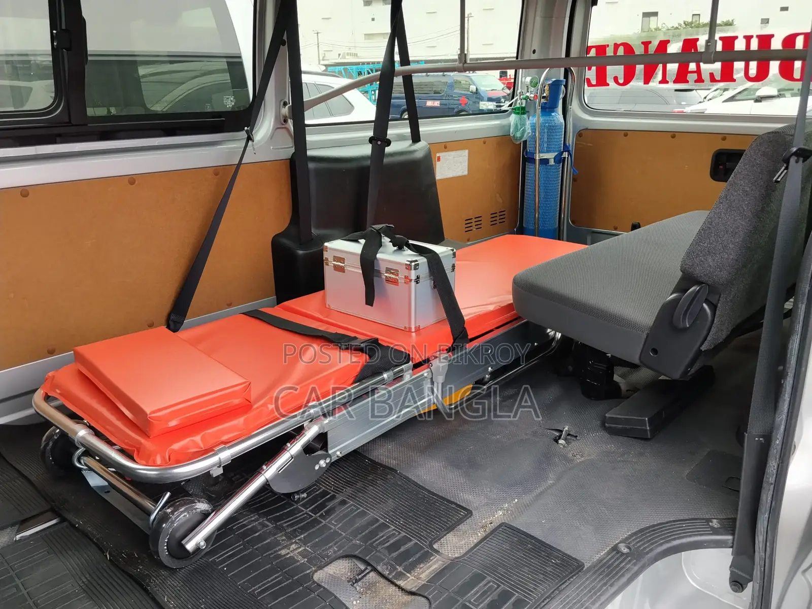 Toyota HiAce 2021 Silver