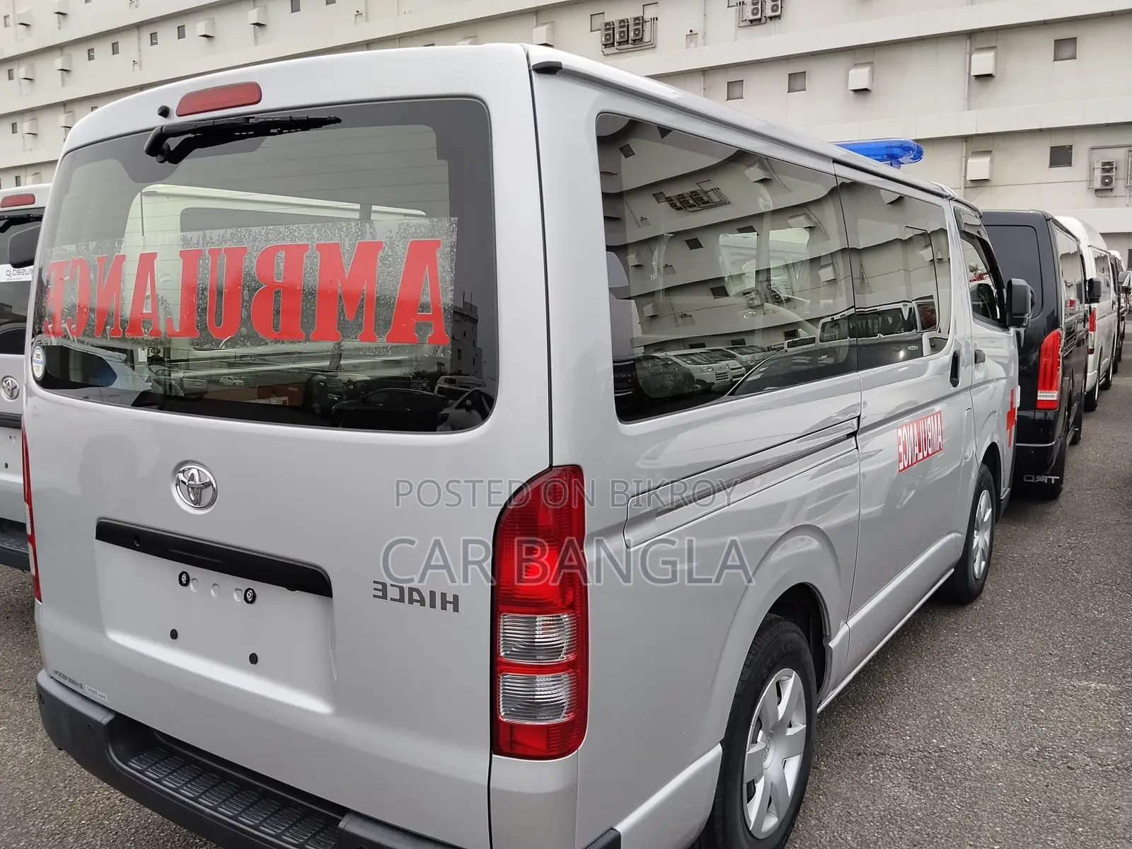 Toyota HiAce 2021 Silver