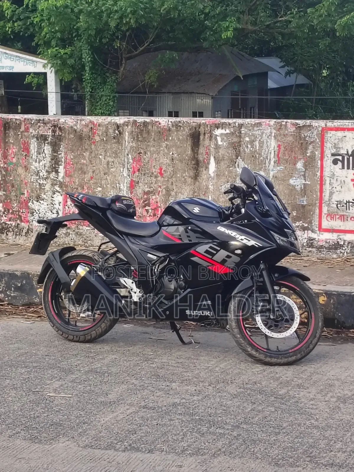 সুজুকি জিক্সার এসএফ ২০২২ ব্ল্যাক
