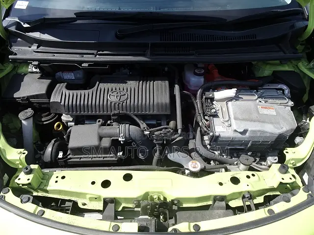 Toyota Sienta 2021 Yellow