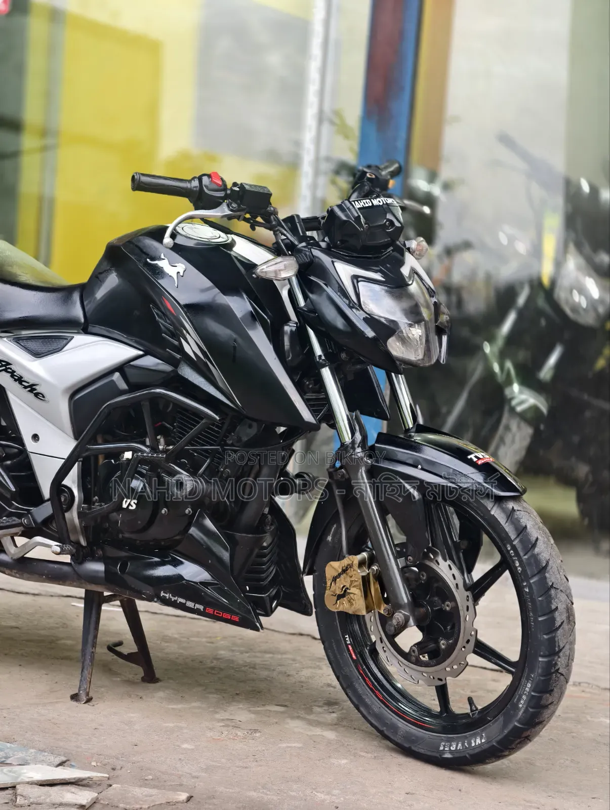 TVS Apache RTR 160 4V 2024 Black