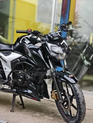 TVS Apache RTR 160 4V 2024 Black