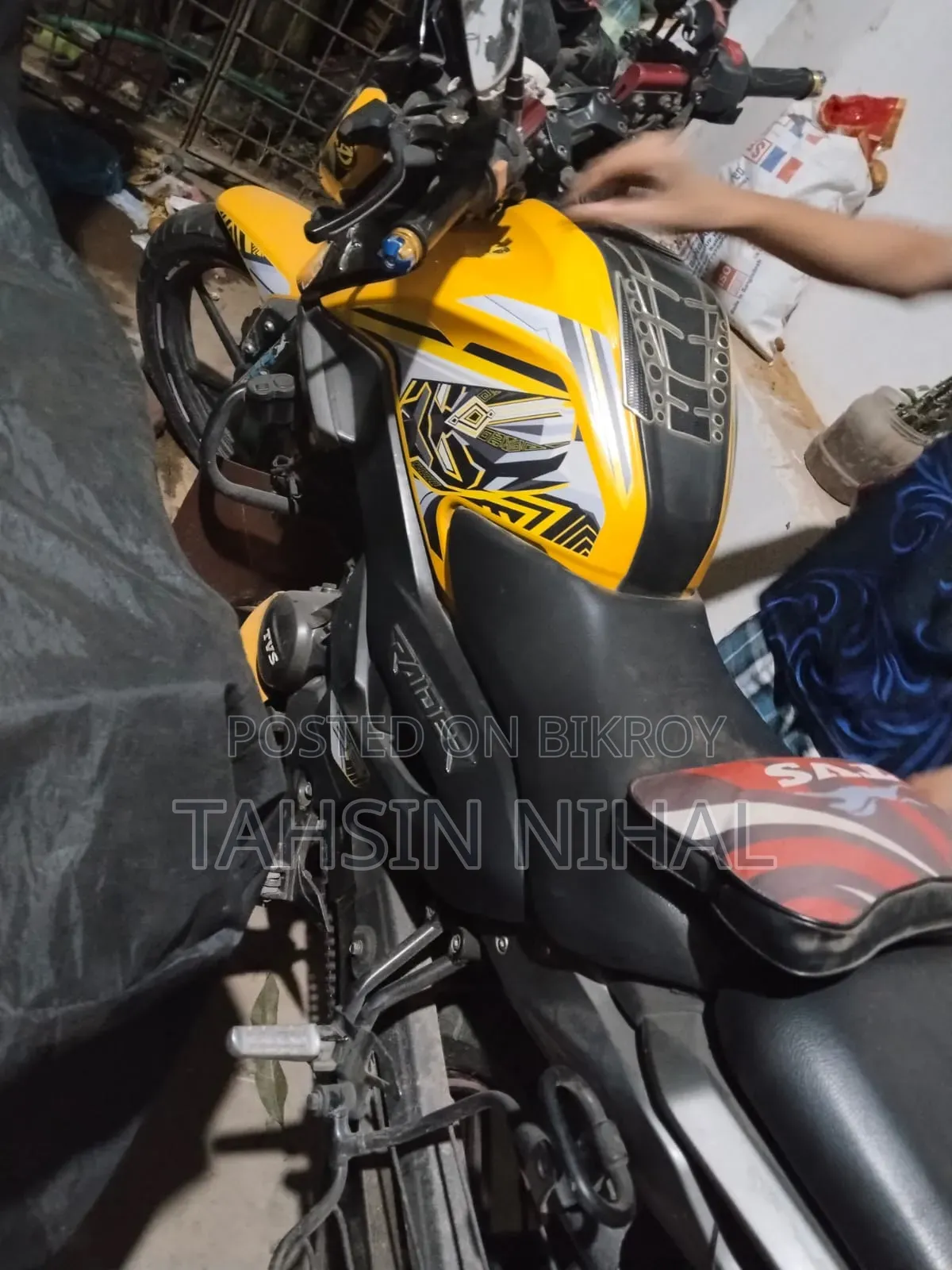 New TVS Raider 125 2022 Yellow
