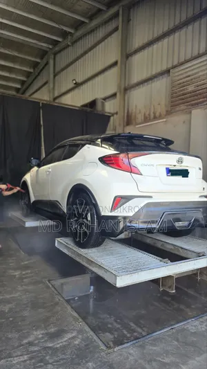 Toyota C-HR Limited FWD 2020 Pearl