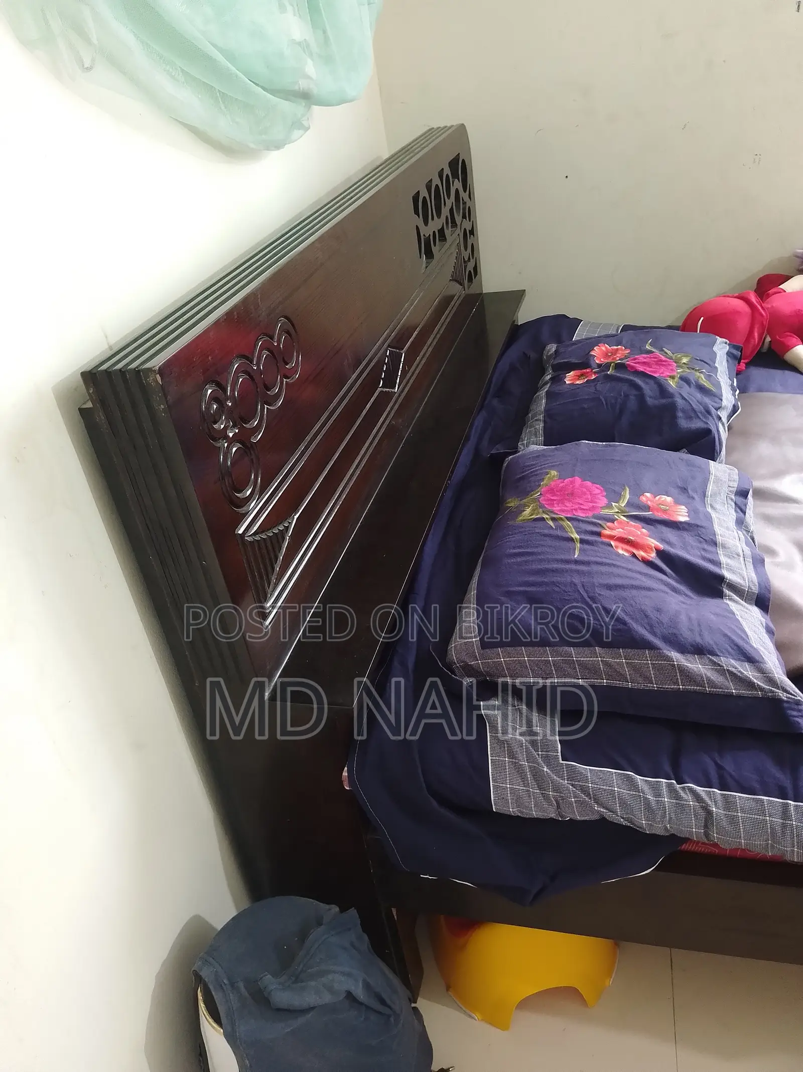 Semi Double Bed