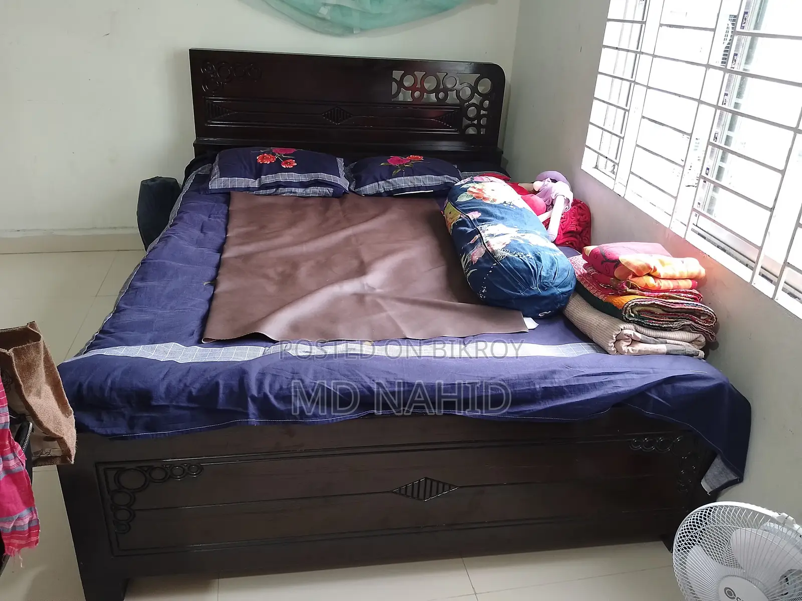 Semi Double Bed