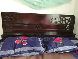 Semi Double Bed