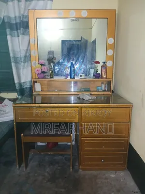 Vanity Drassing Table