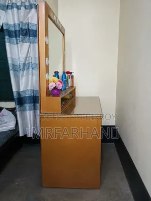 Vanity Drassing Table