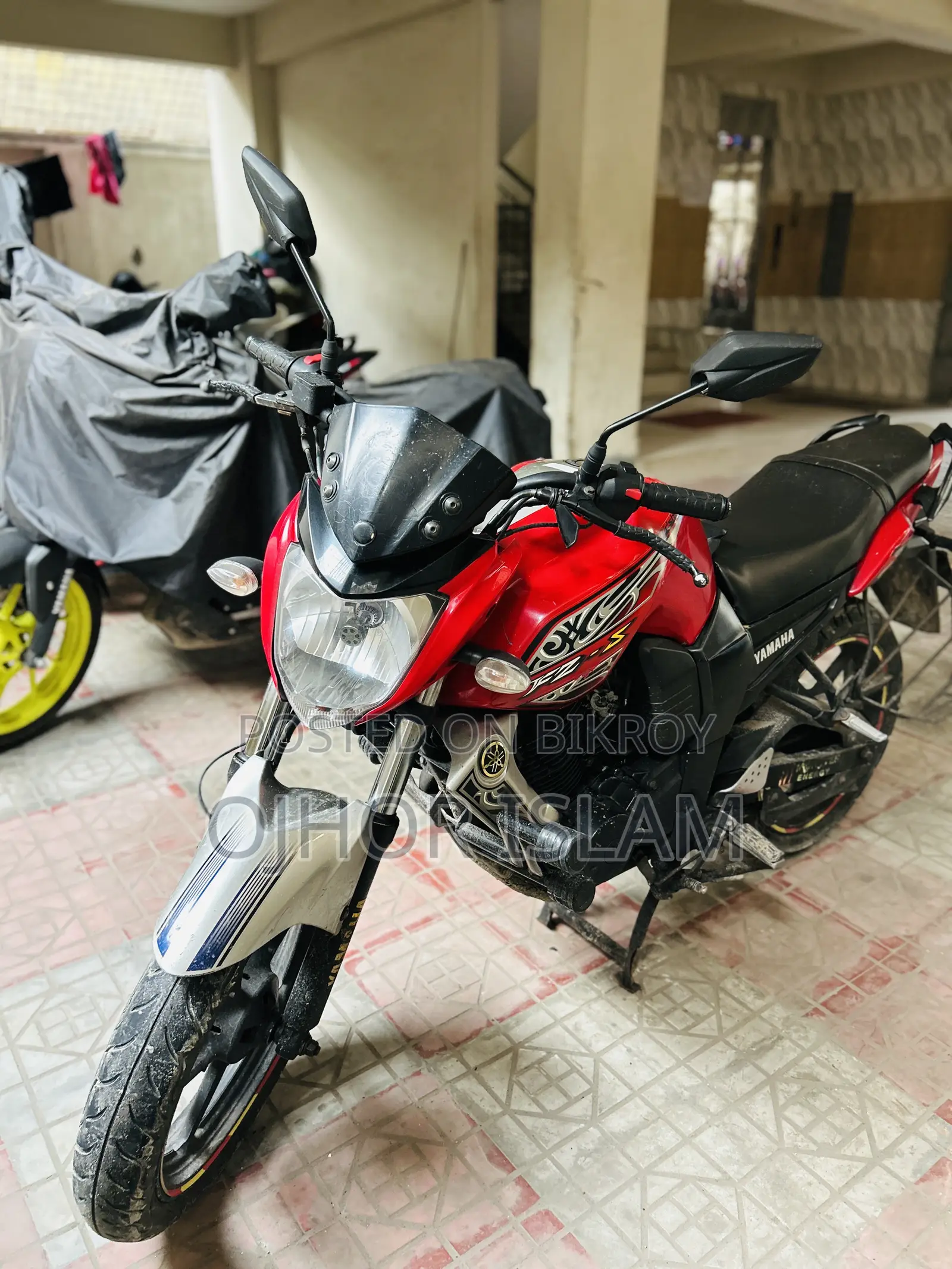 Yamaha FZ 2014 Red